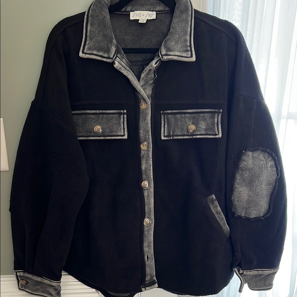 She + Sky NWOT black/gray Shacket w front and side pockets. Some Weight to it. - Picture 3 of 8